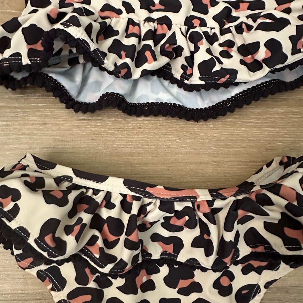 Leopard Print Ruffle Bikini Set Like New - Picture 4 of 5